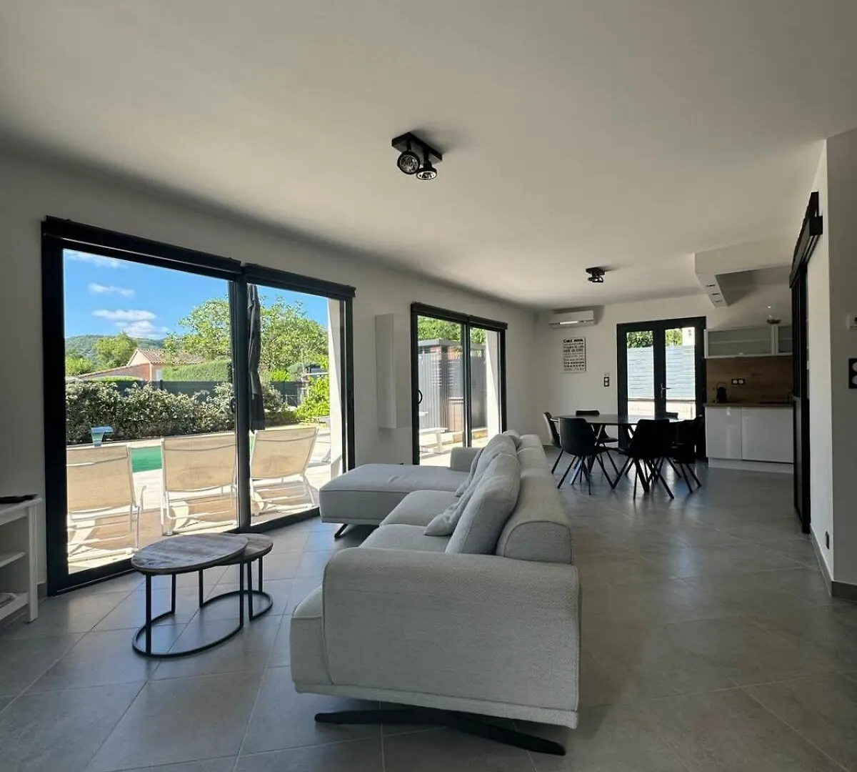 Holiday home Modern Villa Sampzon