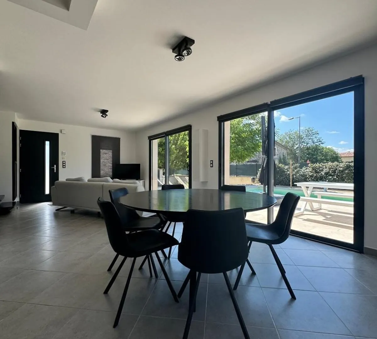 Modern Villa Sampzon 0*,  France